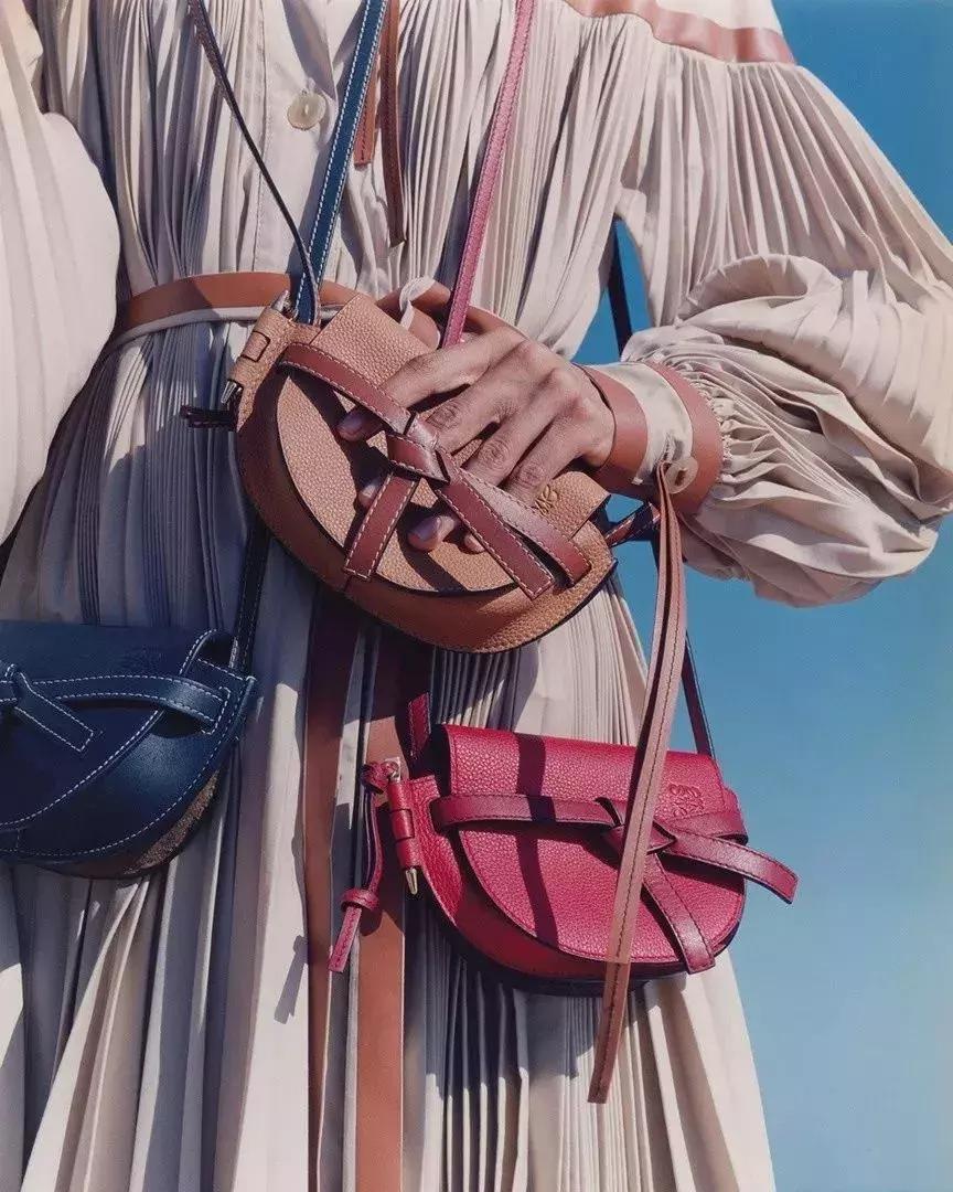 你想知道关于LOEWE的一切，全在这了！