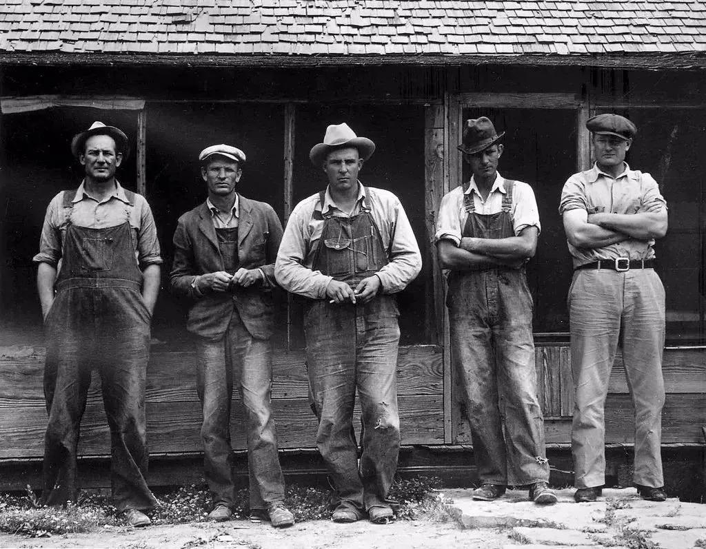 帅气有型还能解放双手，英军的货物短裤你值得拥有