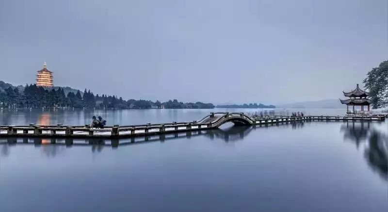 三月机票特价旅游地,3月份从成都出发机票白菜价