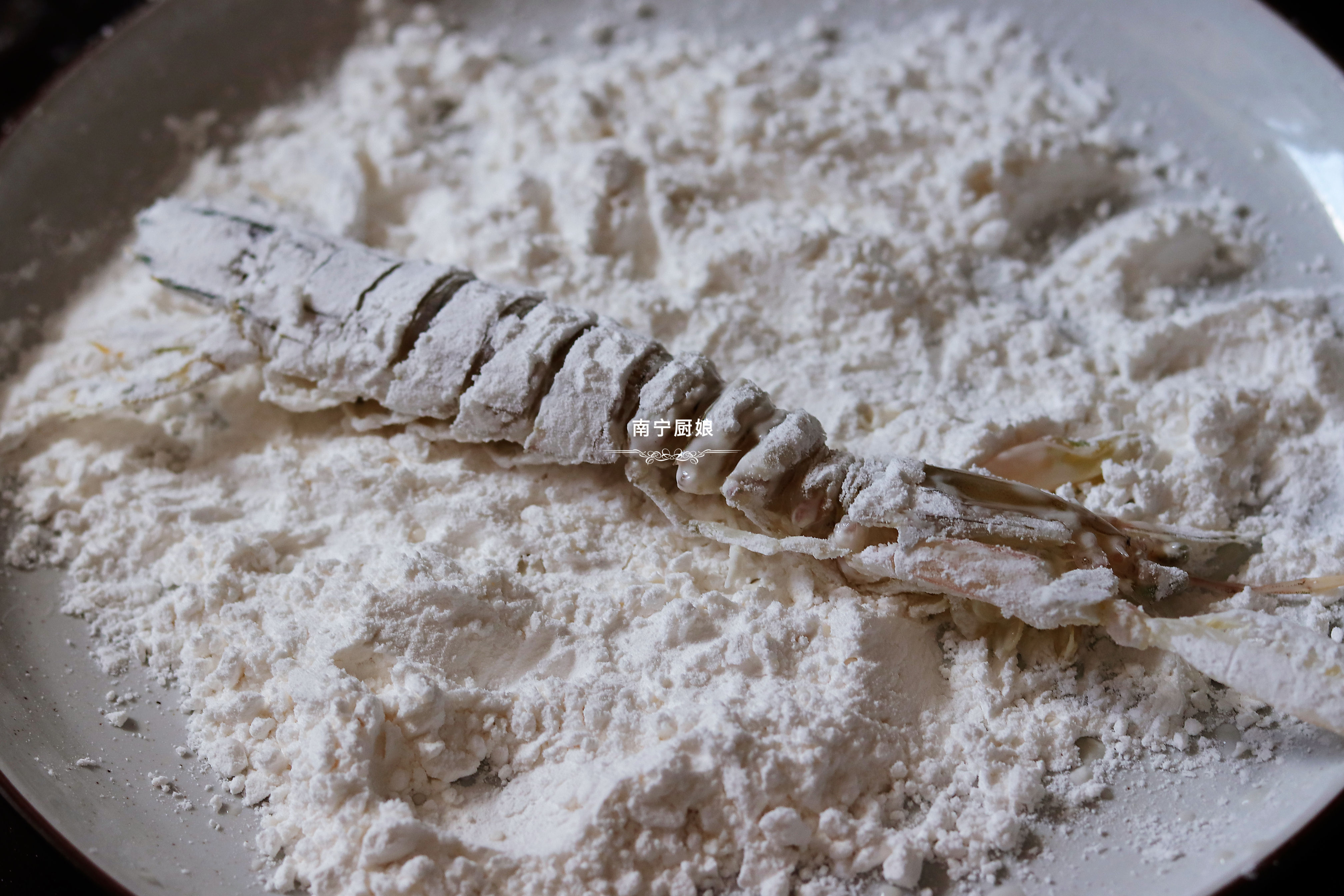 皮皮虾需要炸几分钟才能做椒盐虾,椒盐皮皮虾怎么才能炸得酥脆