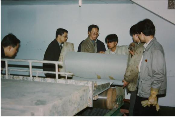 他15岁考上大学，带领团队填补国内空白、打破垄断，曾致美法两家企业破产