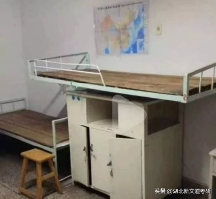 高校宿舍上床下桌天花板,高校宿舍叙利亚风格