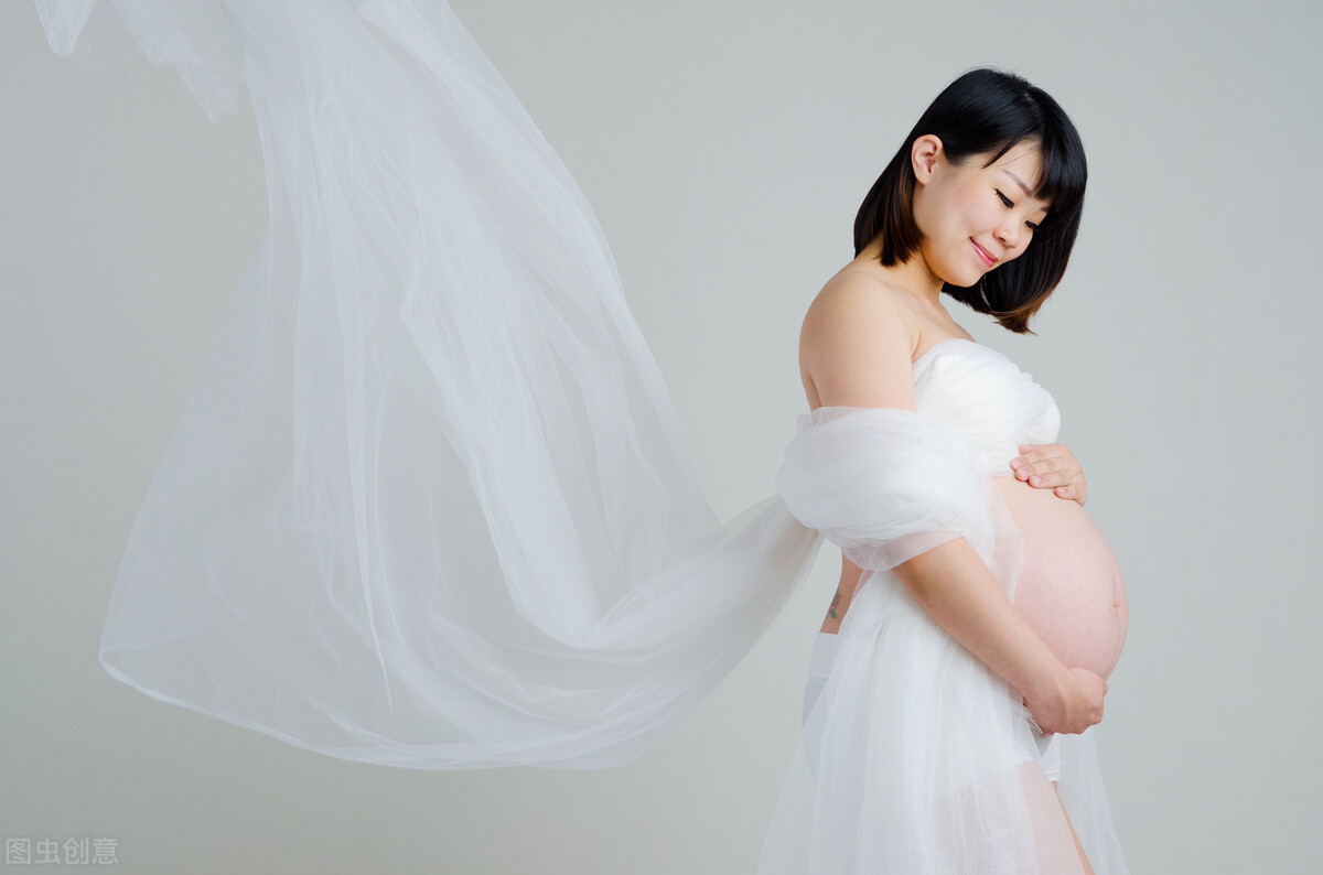 孕妇什么坐姿有利于胎位正,8个月孕妇胎位不正怎样顺过来