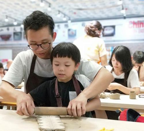 带孩子去做陶艺对孩子有什么帮助,陶艺可以培养孩子哪些能力