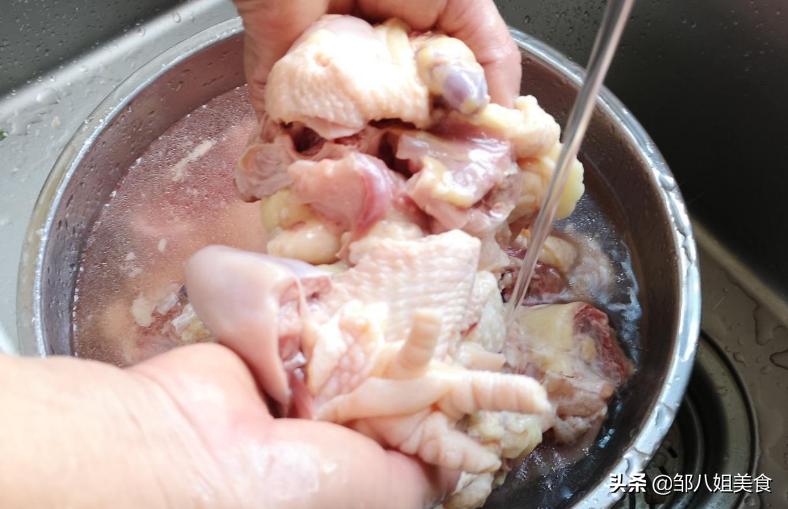 鸡肉怎么炖才嫩不柴汤鲜,怎样炖鸡汤肉不柴又软烂