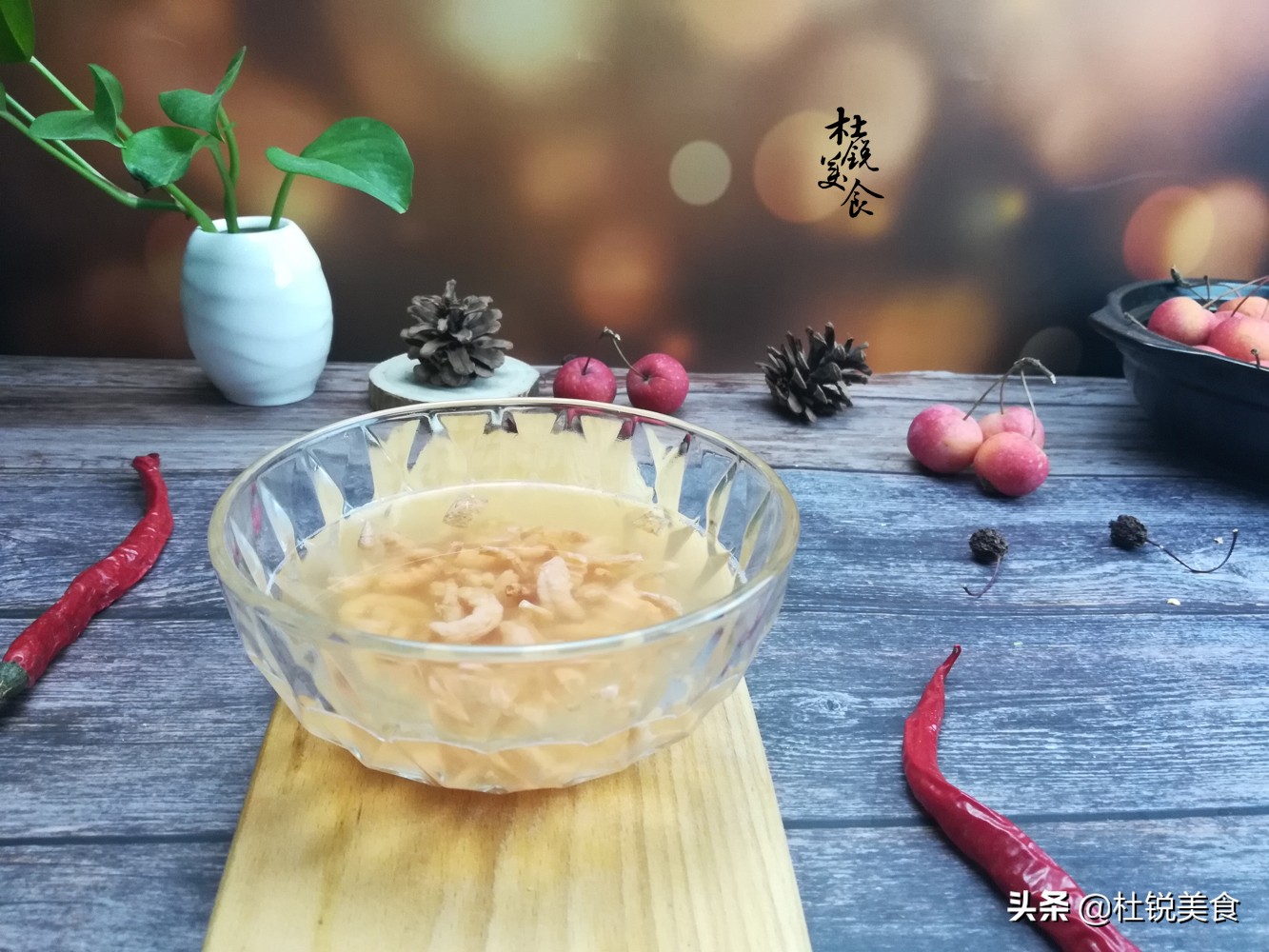 这食材蛋白质超鱼蛋奶十倍，是天然“钙库镁仓”，老人小孩要多吃