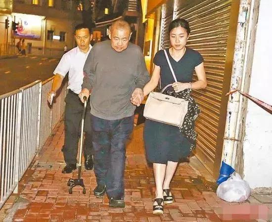 嫁豪门钓金龟,看日本拜金女如何争抢有钱人……