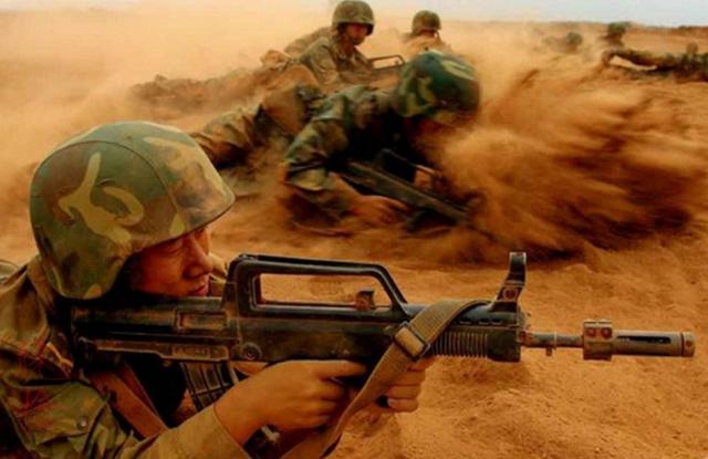 日本20式突击步枪,日本自卫队改二战军服