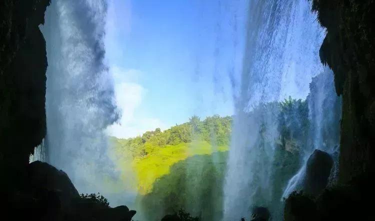 观赏黄果树瀑布领略它的壮观,第二次观赏黄果树瀑布视频
