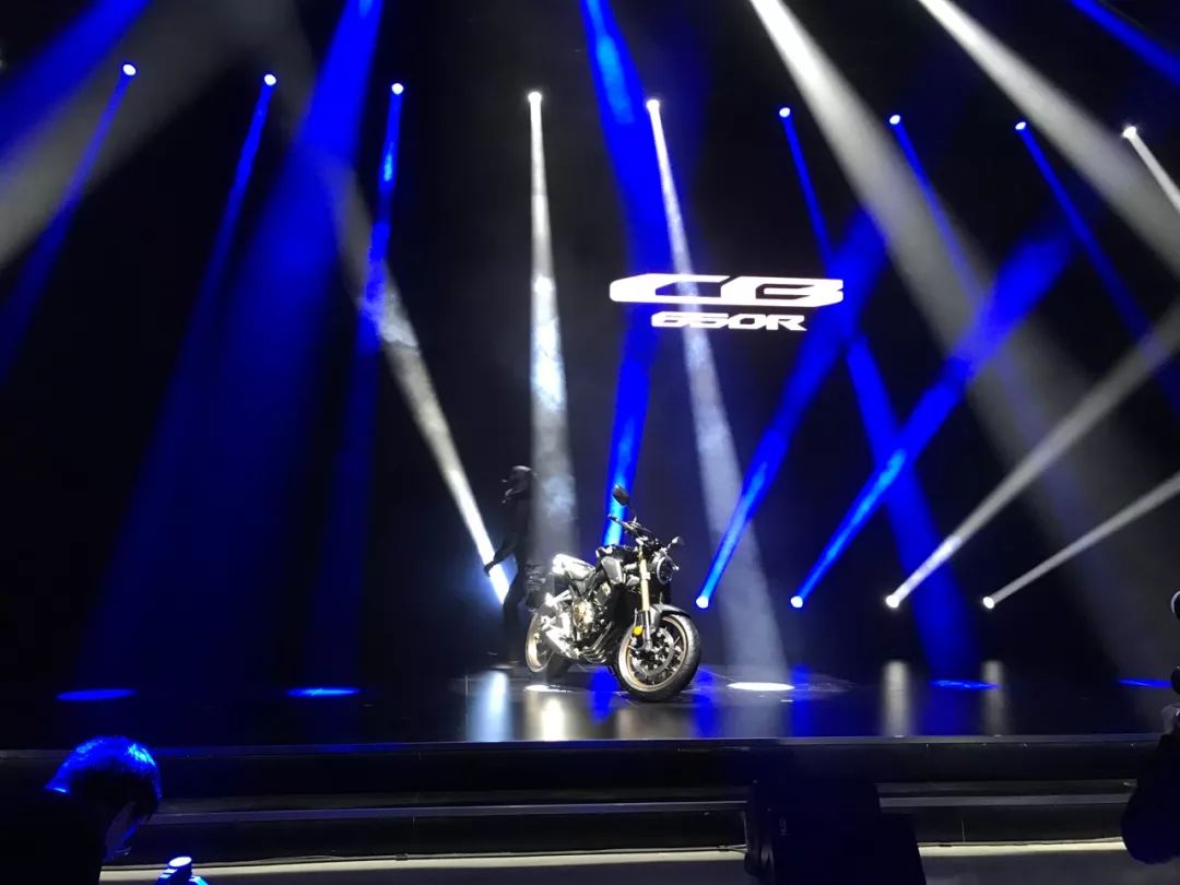 10款本田cbr650r二手价格,本田cb650r和cbr650r哪个更适合长途