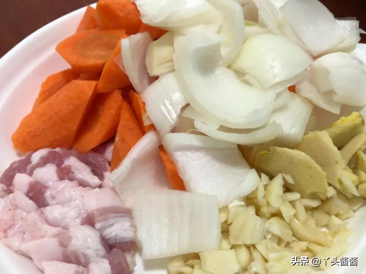 洋葱是买红的还是白的好,购买洋葱干红