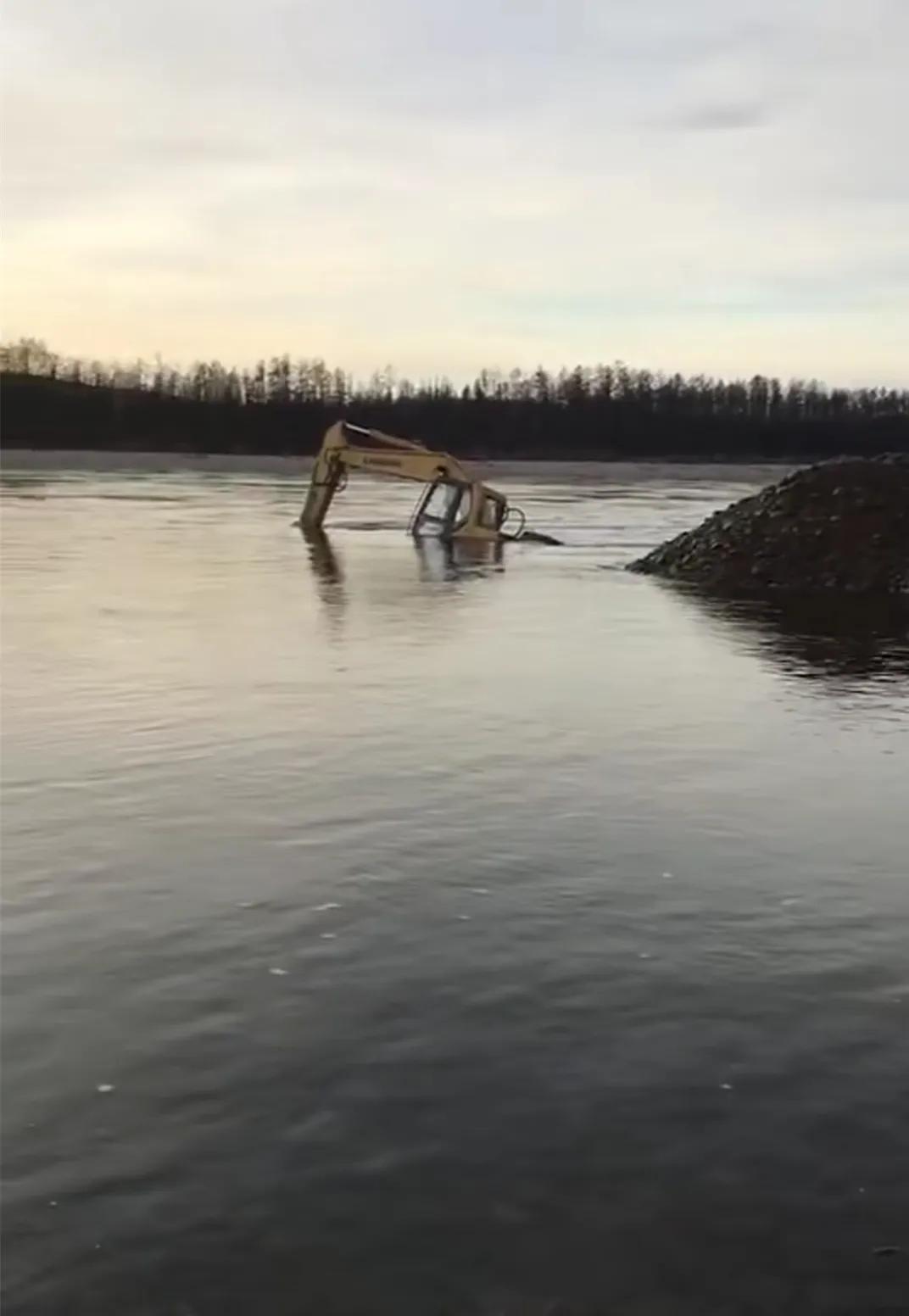籽料伪装者视频 (俄料仿籽和田籽料的区别)