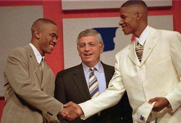 雷阿伦巅峰赛季数据,雷阿伦10年总决赛命中率