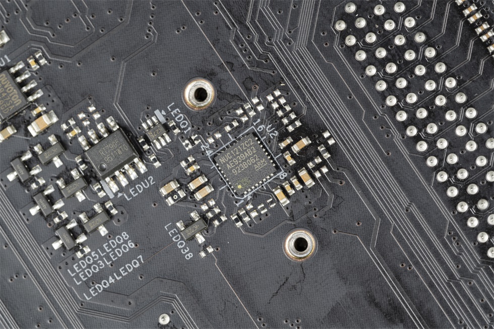 鍗庢搸z490aqua姘村喎瑁呮満,娣卞害瑙f瀽鍗庢搸z490