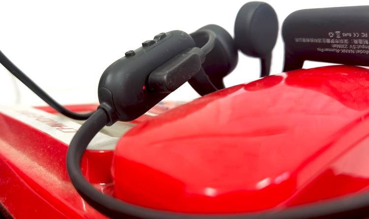 轻盈如风歌声如酒，海量无损绕梁不绝