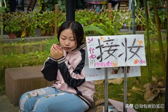 成都网红拍照打卡地景点推荐,成都打卡网红地拍照熊猫