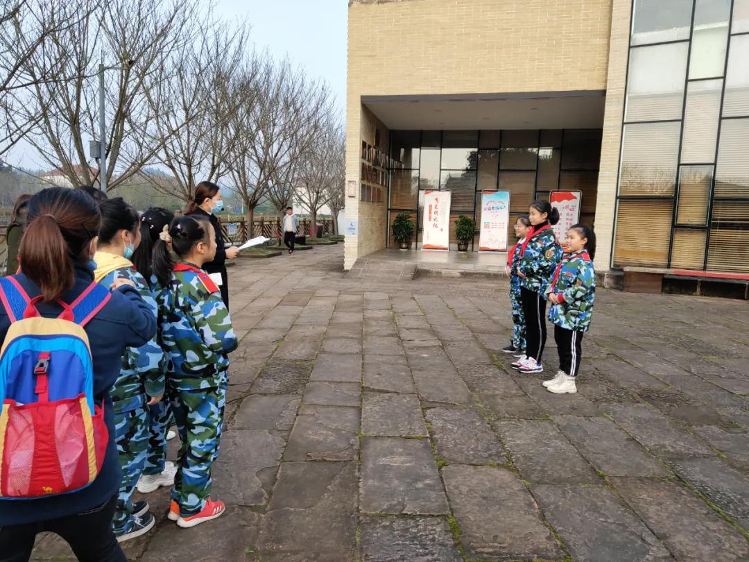 小小解说员方案,小小解说员怎么介绍自己的学校