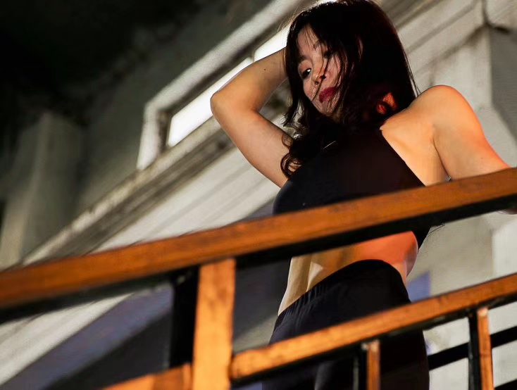 十岁女孩练出马甲线和腹肌,如何练出腹肌马甲线一天就成