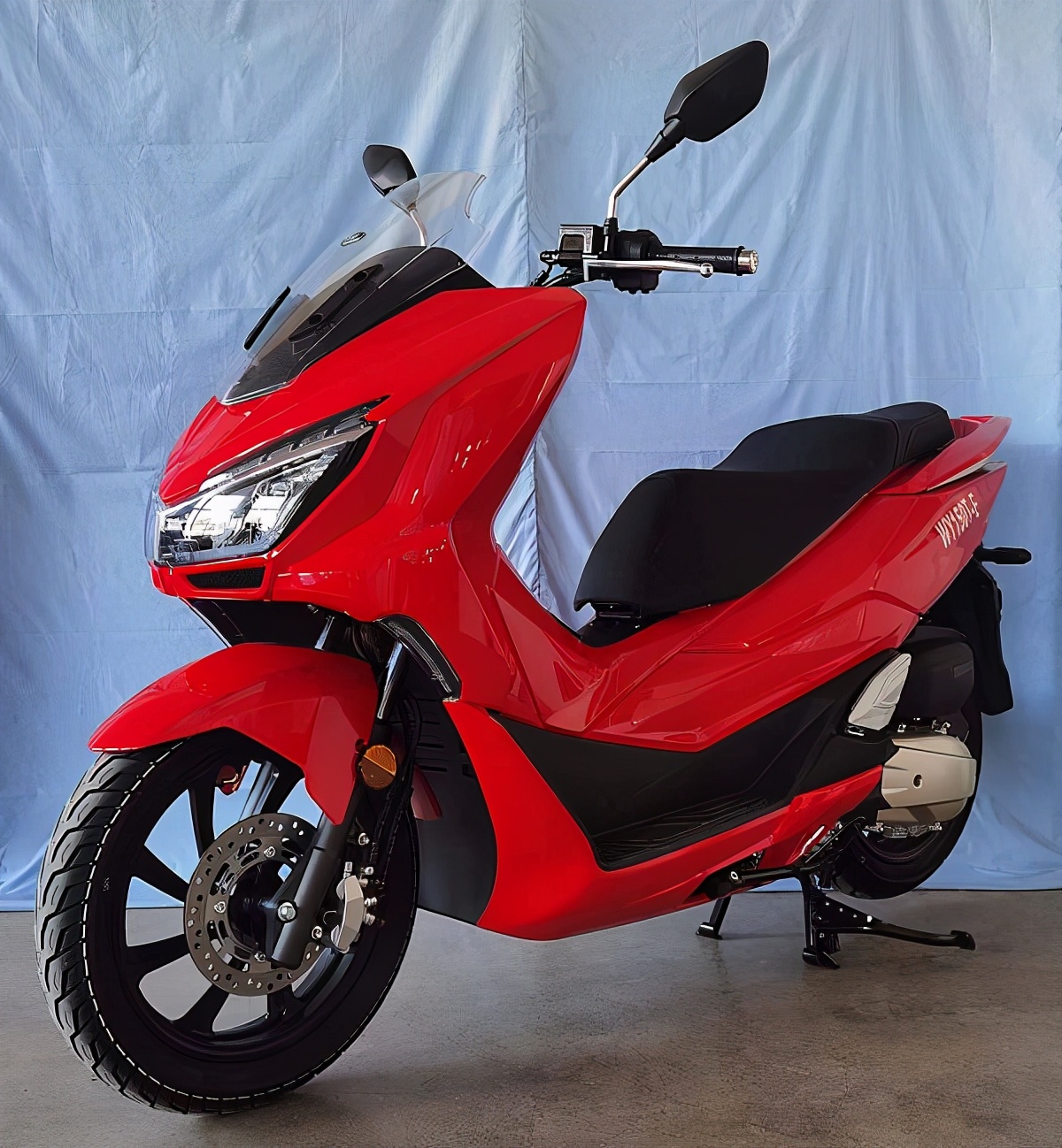 本田踏板pcx160对比155,本田pcx160和铃木150