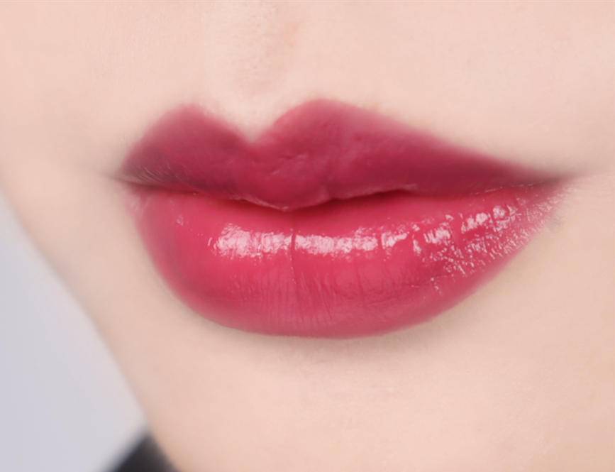 纪梵希唇彩口红,既是口红又是润唇膏