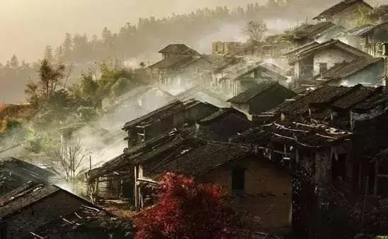 广东居然藏着一个神秘天坑,广东这座小镇藏着多少宝藏