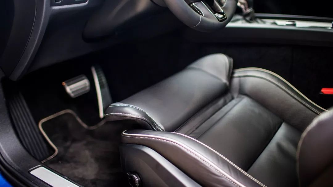 沃尔沃旅行车v60和v90碰撞测试,沃尔沃旅行车v6017年二手车价格