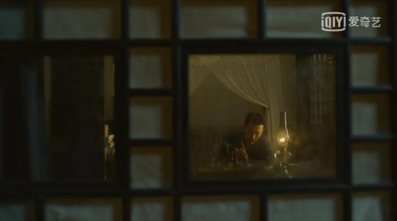 董卿唱哭了所有人,董卿都被说哭了