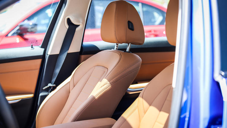 全新宝马3系国内试驾视频标轴,宝马长轴3系