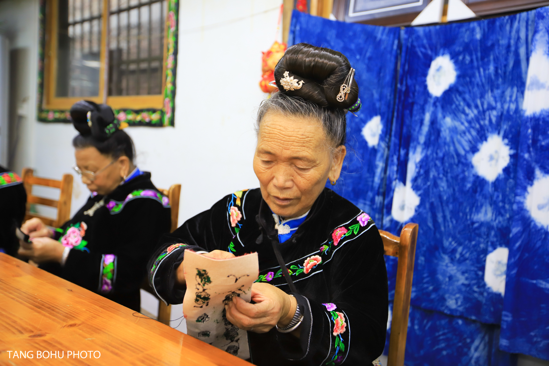 西江千户苗寨攻略住哪段好,第一次去西江千户苗寨怎么玩