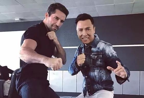 龙格尔阿金斯加怀特尚格云顿,迈克尔加怀特vs尚格云顿