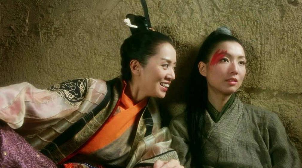 夏迎春与钟无艳对比,钟无艳与夏迎春真实画像