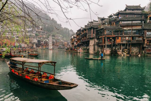 等待一个人来一场说走就走的旅行,等一个人陪我去秋天的腾冲