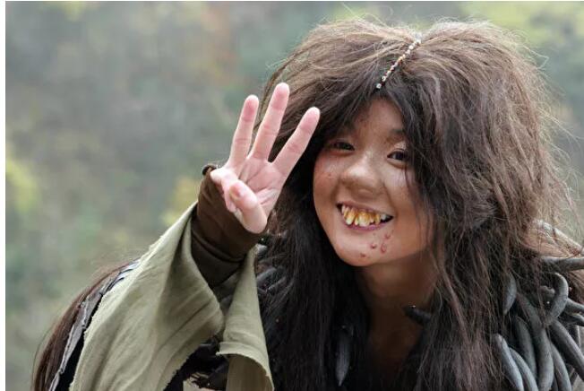 女星扮丑演戏,倪妮莫文蔚