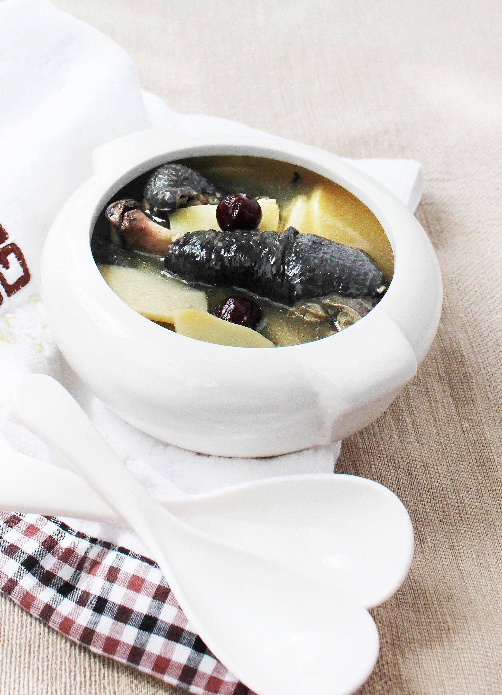 乌鸡汤用什么酱料,乌鸡最好喝的汤底配方