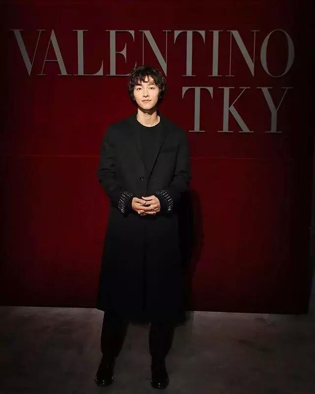 张艺兴valentino东京神图,张艺兴valentino秀场表演