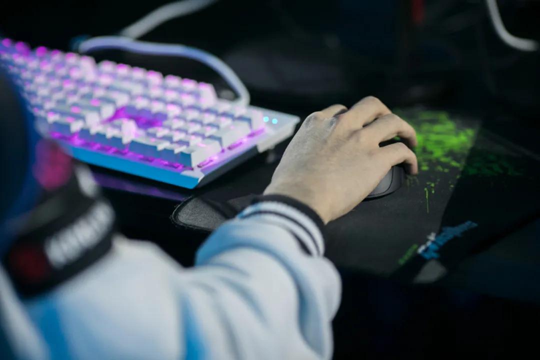 能赚钱的游戏电竞app,电竞小酒馆app下载