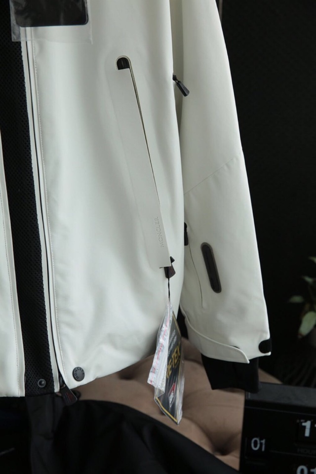 高端羽绒服哪里拿货便宜,蒙口羽绒服零售