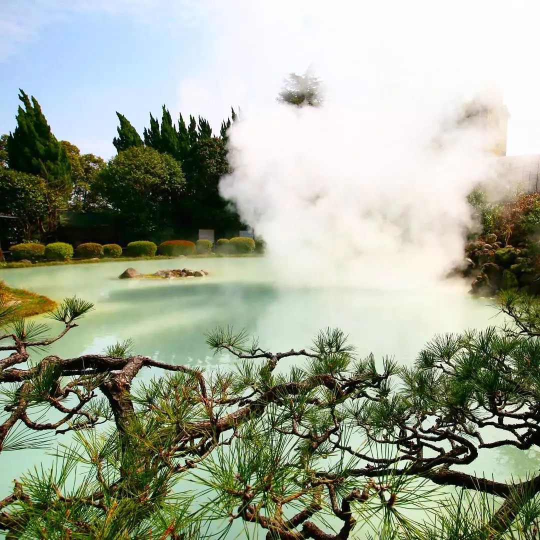 日本地狱谷温泉脏不脏,日本三大温泉之一有名的草津温泉