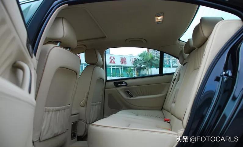 十年前的领导座驾,老款标致总统座驾