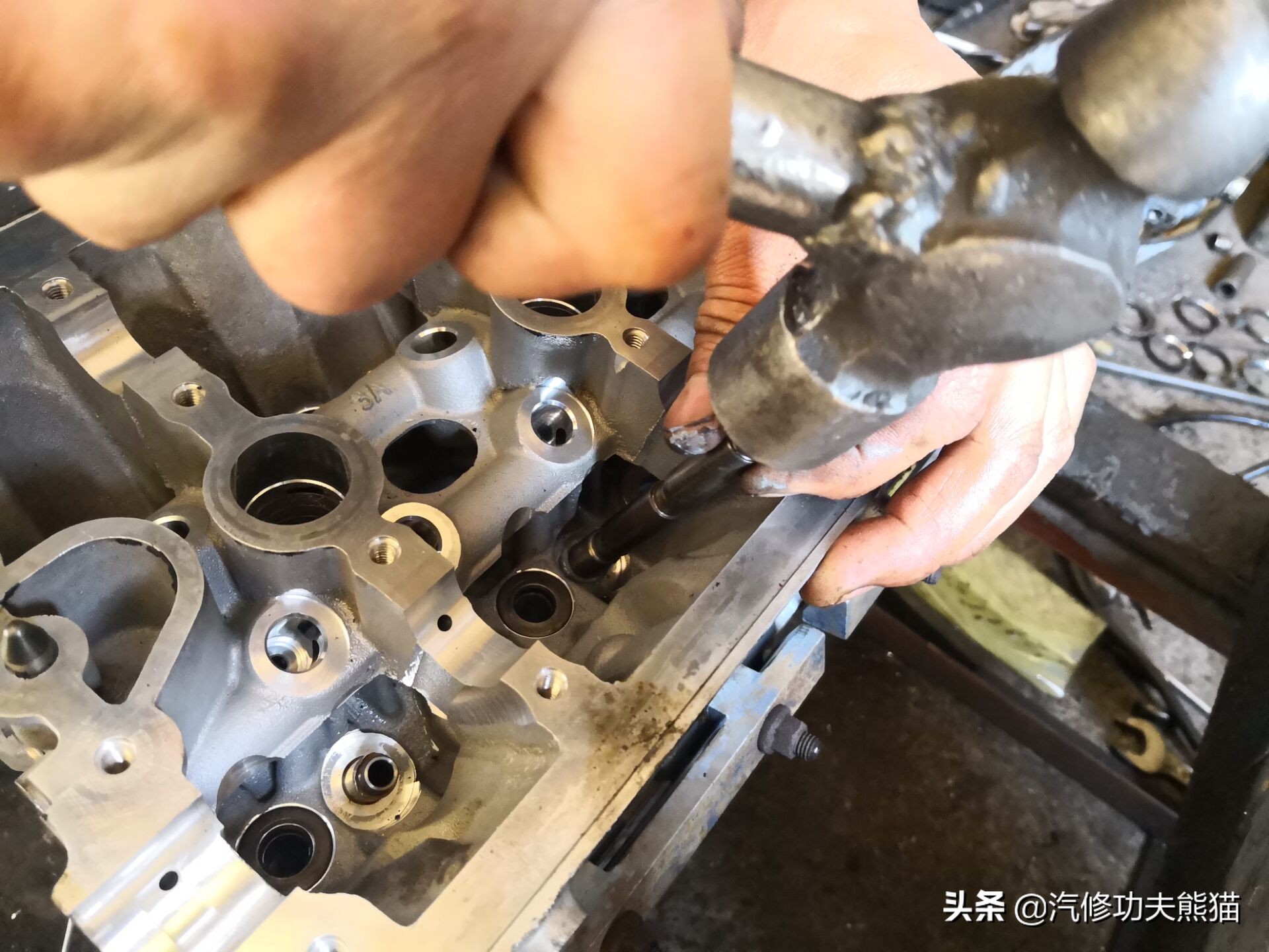 ea8882.0t夏朗烧机油,大众夏朗1.8t烧机油怎么样