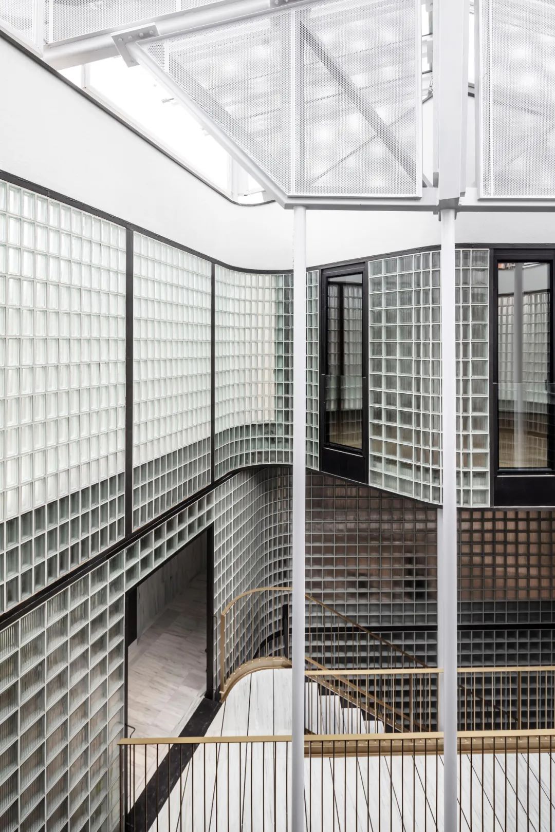 玻璃砖做公寓效果图 (公寓楼改造效果图)