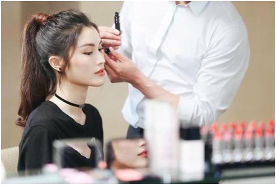 化底妆搓泥卡粉要怎么办,底妆卡粉起皮斑驳浮粉怎么办