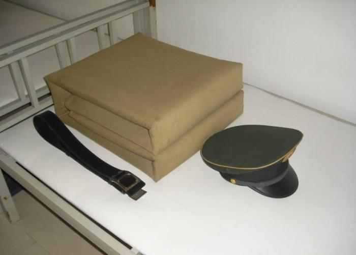 部队的被子为什么那么暖,部队里的被子那么薄不冷吗