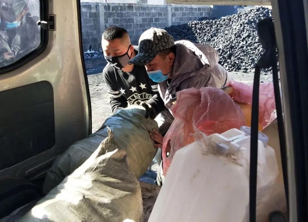 9小时，50张图，带您看全村最靓“代购员”