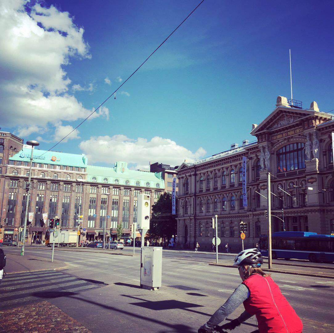 私藏了1年的赫尔辛基美味鲱鱼市集，攻略上找不到的店铺今日大放送