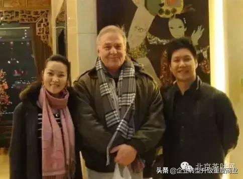 她放弃几十亿家产，用5年的时间打造估值10亿的“最牛茶馆”