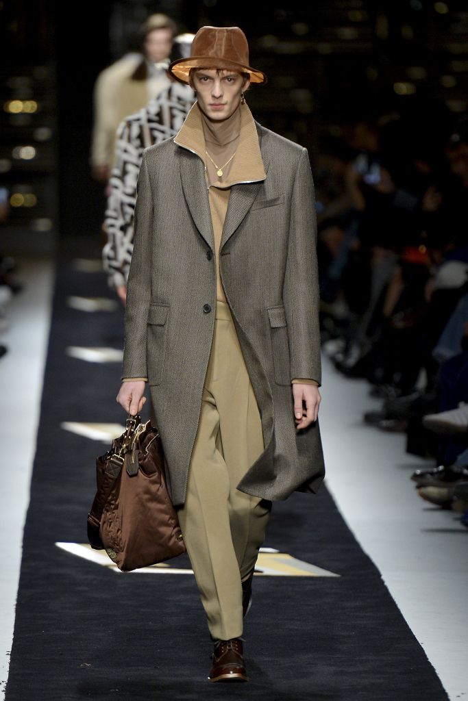 fendi2020秋冬男装秀设计思路,米兰时装周fendi2022春夏系列