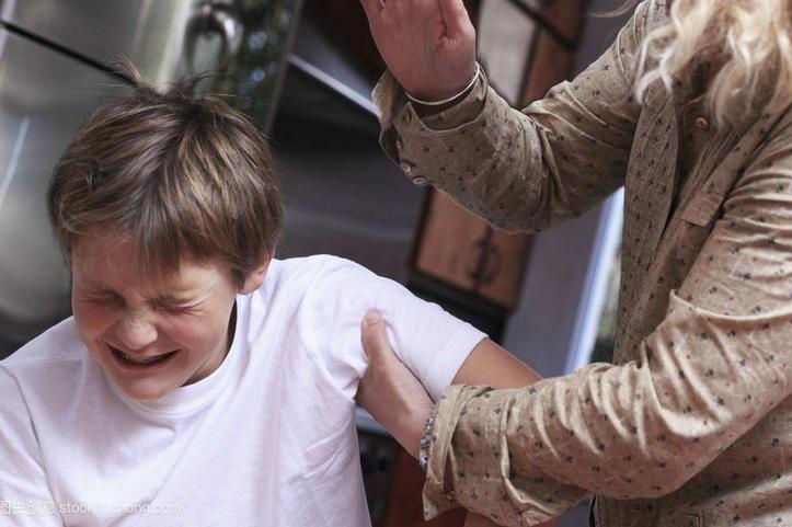 当孩子犯错的时候正确的教育方式,心理学原谅孩子的错误