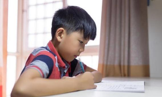 小学生被罚写检讨,每句都发自肺腑,老师却一眼看出了端倪