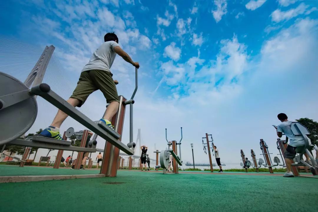 聆听青山,聆听青山语